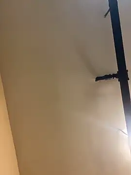 islandvybee55 online show from February 18, 2026, 12:01 pm