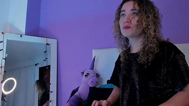 Snapshot of Charlotte11-11 chatting on February 12, 2026, 3:12 pm Charlotte11-11 online show from February 12, 2026, 3:12 pm