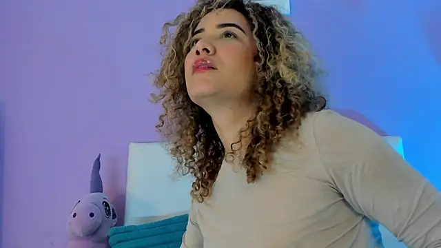 Snapshot of Charlotte11-11 chatting on February 2, 2026, 3:33 pm Charlotte11-11 online show from February 2, 2026, 3:33 pm