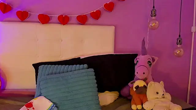 Snapshot of Charlotte11-11 chatting on February 16, 2026, 3:10 pm Charlotte11-11 online show from February 16, 2026, 3:10 pm