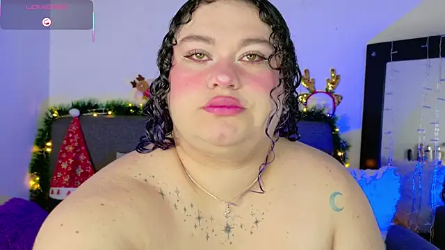 lunitaa0 online show from December 3, 2025, 3:51 am