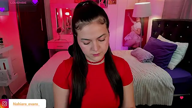 Snapshot of NahiaraEvans_ chatting on October 11, 2025, 5:19 am NahiaraEvans online show from October 11, 2025, 5:19 am