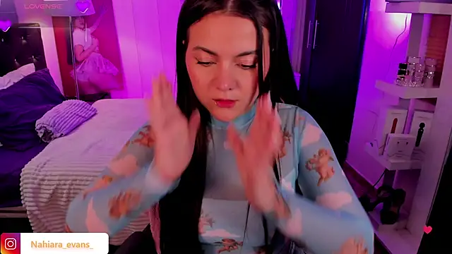 Snapshot of NahiaraEvans_ chatting on October 10, 2025, 5:41 am NahiaraEvans online show from October 10, 2025, 5:41 am