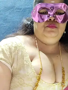 Snapshot of tamilthanushri chatting on February 15, 2026, 6:47 am tamilthanushri online show from February 15, 2026, 6:47 am