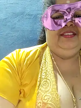 Snapshot of tamilthanushri chatting on February 8, 2026, 8:01 am tamilthanushri online show from February 8, 2026, 8:01 am