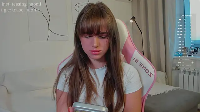 Snapshot of aesthetics__tease chatting on March 27, 2026, 1:25 am aesthetics tease online show from March 27, 2026, 1:25 am