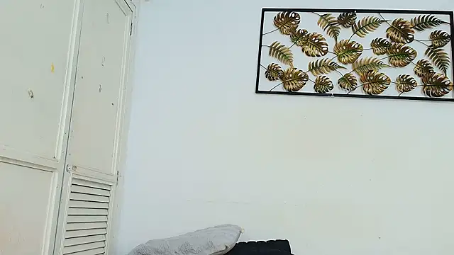Snapshot of natalia_aguirre1 chatting on September 14, 2025, 12:16 pm natalia aguirre1 online show from September 14, 2025, 12:16 pm