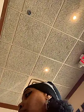 loveluna8 online show from January 12, 2026, 5:09 pm