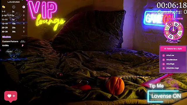 Snapshot of coupleofficial chatting on February 25, 2025, 10:53 pm coupleofficial online show from February 25, 2025, 10:53 pm