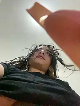 Snapshot of mysteriousgirl20 chatting on April 7, 2026, 11:06 pm mysteriousgirl20 online show from April 7, 2026, 11:06 pm