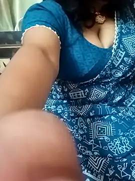 MONA DARLING31 online show from November 3, 2025, 4:28 am