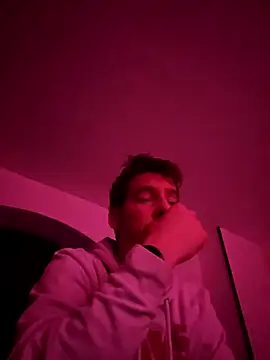 Titanhoott online show from January 4, 2025, 7:34 pm