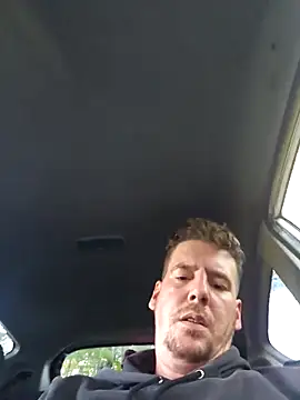 Titanhoott online show from October 27, 2025, 1:01 pm