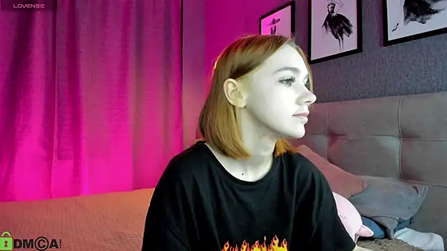 Lesi Moonie01 online show from May 20, 2026, 9:28 am