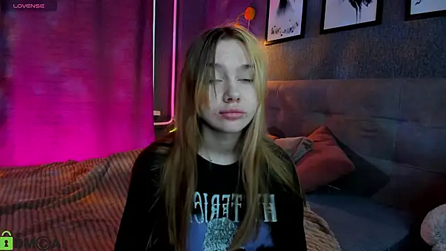 Lesi Moonie01 online show from October 23, 2025, 8:13 am