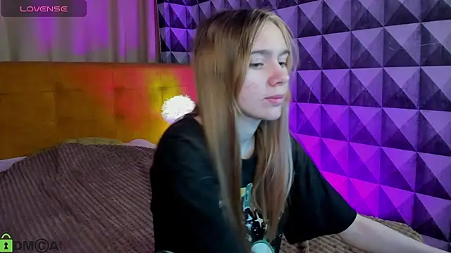 Lesi Moonie01 online show from October 15, 2025, 8:11 am