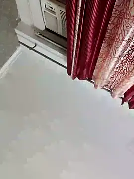 Snapshot of cutiecatty21 chatting on September 17, 2025, 9:33 am cutiecatty21 online show from September 17, 2025, 9:33 am