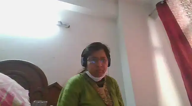 Snapshot of cutiecatty21 chatting on December 9, 2024, 9:28 am cutiecatty21 online show from December 9, 2024, 9:28 am