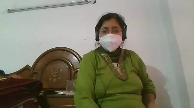 Snapshot of cutiecatty21 chatting on December 5, 2024, 10:17 am cutiecatty21 online show from December 5, 2024, 10:17 am