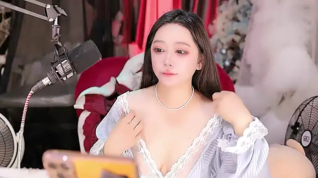 Missy Nana21 online show from May 24, 2026, 4:07 pm