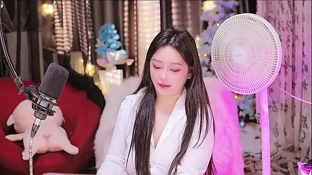 Missy Nana21 online show from September 17, 2025, 3:25 pm