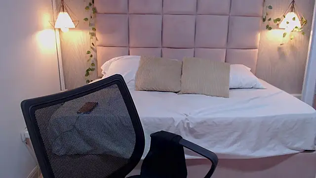 Alaya cute online show from December 2, 2025, 11:50 pm