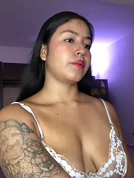 EmmaRossem online show from March 3, 2026, 7:10 pm