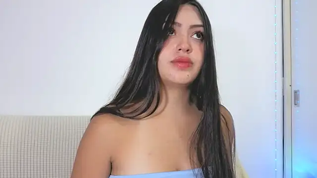 Sweet-Sophiee online show from January 13, 2026, 3:43 am