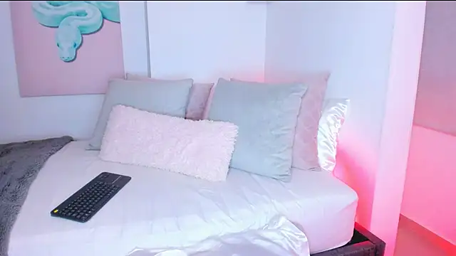 Snapshot of Alexis_Rosse chatting on December 2, 2024, 12:36 am Alexis Rosse online show from December 2, 2024, 12:36 am