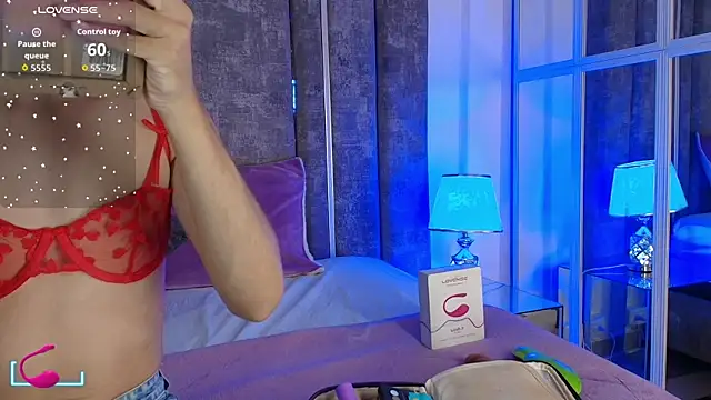 MaxiRogers online show from November 20, 2025, 11:33 am