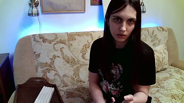 BlackHe4rts  online show from July 13, 2026, 1:10 pm