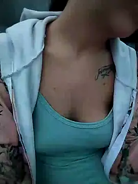 Snapshot of Young-Milkmaid chatting on January 21, 2025, 12:18 pm Young-Milkmaid online show from January 21, 2025, 12:18 pm