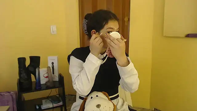 lilimini032 online show from September 17, 2025, 7:27 pm