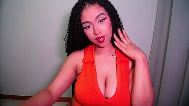 Snapshot of barbara_falcons chatting on October 16, 2025, 4:32 am barbara falcons online show from October 16, 2025, 4:32 am