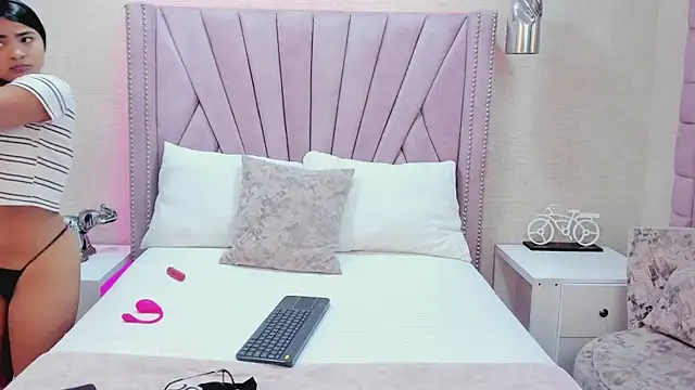 Snapshot of AntonellaScotth chatting on March 16, 2025, 11:38 am AntonellaScotth online show from March 16, 2025, 11:38 am