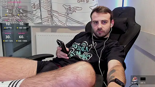 Snapshot of OtisRam chatting on October 15, 2025, 9:01 pm OtisRam online show from October 15, 2025, 9:01 pm