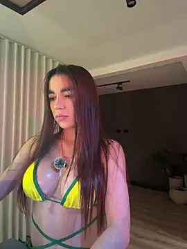 carolynnetrujillo online show from June 20, 2026, 2:05 am