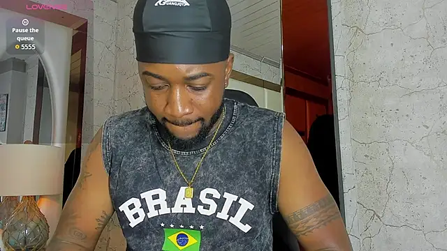 Snapshot of Drake_Nassir4 chatting on November 20, 2025, 2:40 pm Drake Nassir4 online show from November 20, 2025, 2:40 pm