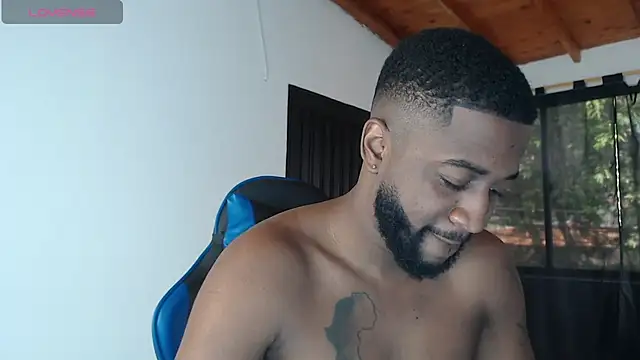 Snapshot of Drake_Nassir4 chatting on February 24, 2026, 8:10 pm Drake Nassir4 online show from February 24, 2026, 8:10 pm