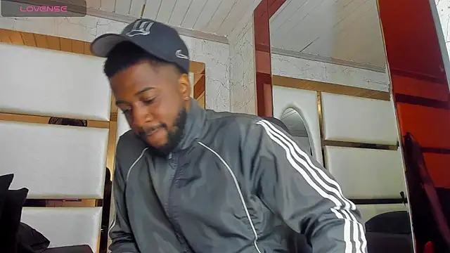 Snapshot of Drake_Nassir4 chatting on November 14, 2025, 2:10 pm Drake Nassir4 online show from November 14, 2025, 2:10 pm