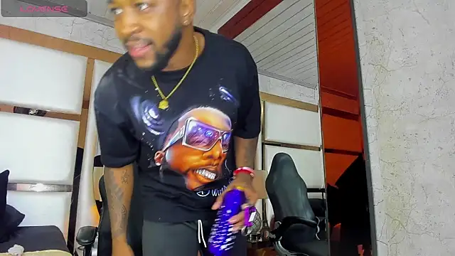 Snapshot of Drake_Nassir4 chatting on November 21, 2025, 2:38 pm Drake Nassir4 online show from November 21, 2025, 2:38 pm