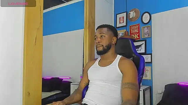 Snapshot of Drake_Nassir4 chatting on October 22, 2025, 9:13 pm Drake Nassir4 online show from October 22, 2025, 9:13 pm