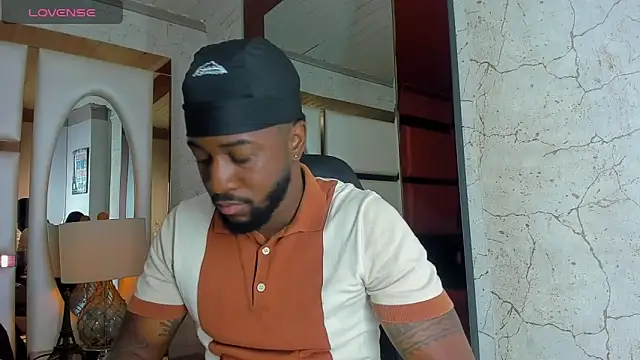 Snapshot of Drake_Nassir4 chatting on November 17, 2025, 6:01 pm Drake Nassir4 online show from November 17, 2025, 6:01 pm