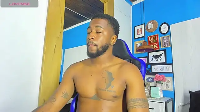 Snapshot of Drake_Nassir4 chatting on October 20, 2025, 8:31 pm Drake Nassir4 online show from October 20, 2025, 8:31 pm