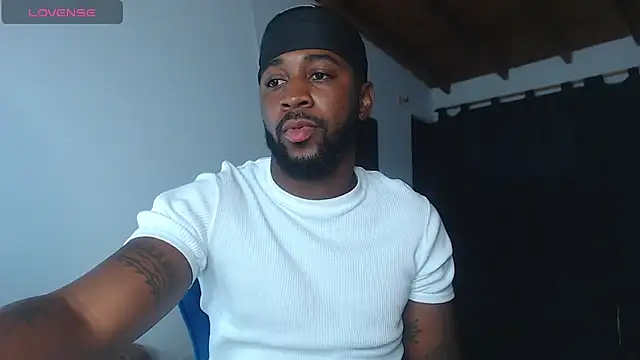 Snapshot of Drake_Nassir4 chatting on July 6, 2026, 3:35 am Drake Nassir4 online show from July 6, 2026, 3:35 am