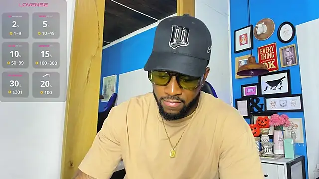 Snapshot of Drake_Nassir4 chatting on October 27, 2025, 9:16 pm Drake Nassir4 online show from October 27, 2025, 9:16 pm