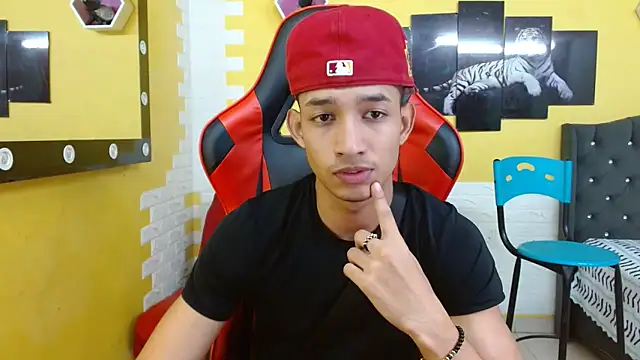 jose sexycumm online show from October 30, 2025, 7:33 pm