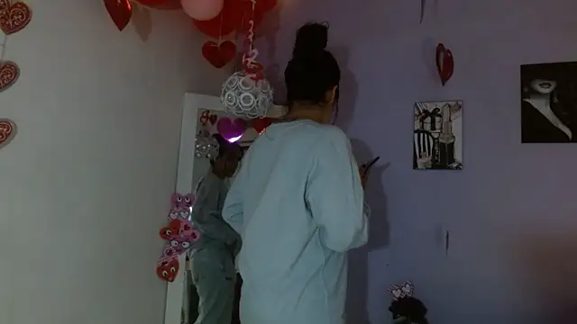 Snapshot of Kimandyuk chatting on February 15, 2025, 8:34 pm Kimandyuk online show from February 15, 2025, 8:34 pm