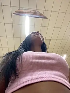 Elamesmamorena online show from February 16, 2026, 10:07 pm