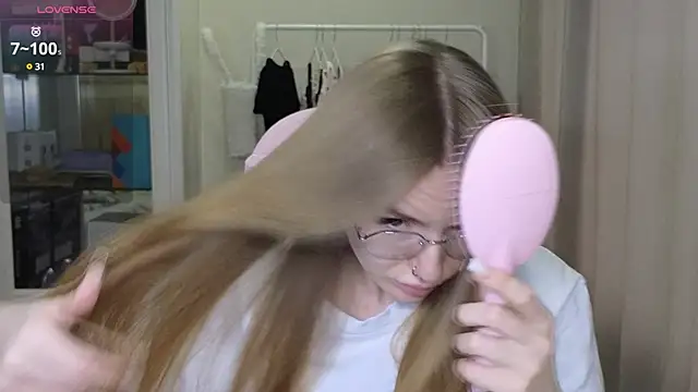 Snapshot of littlevildevil chatting on March 19, 2025, 11:06 am littlevildevil online show from March 19, 2025, 11:06 am